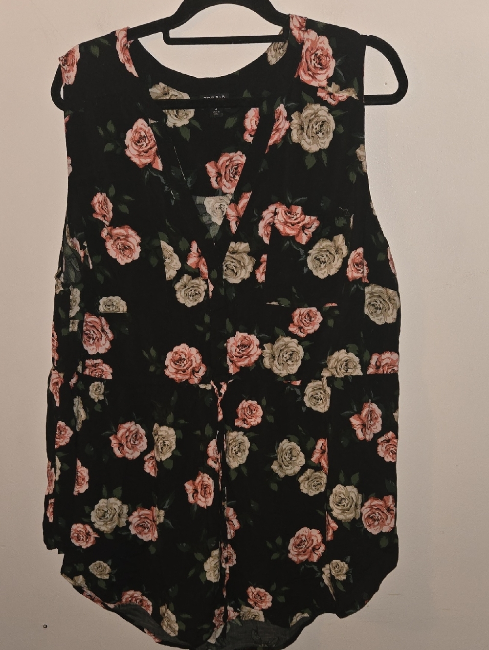 torrid Black Floral V-Neck Sleeveless Blouse